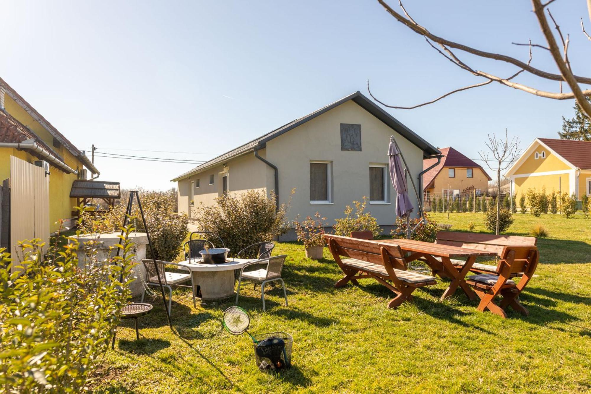 Sueni Apartman Ordacsehi Exteriér fotografie